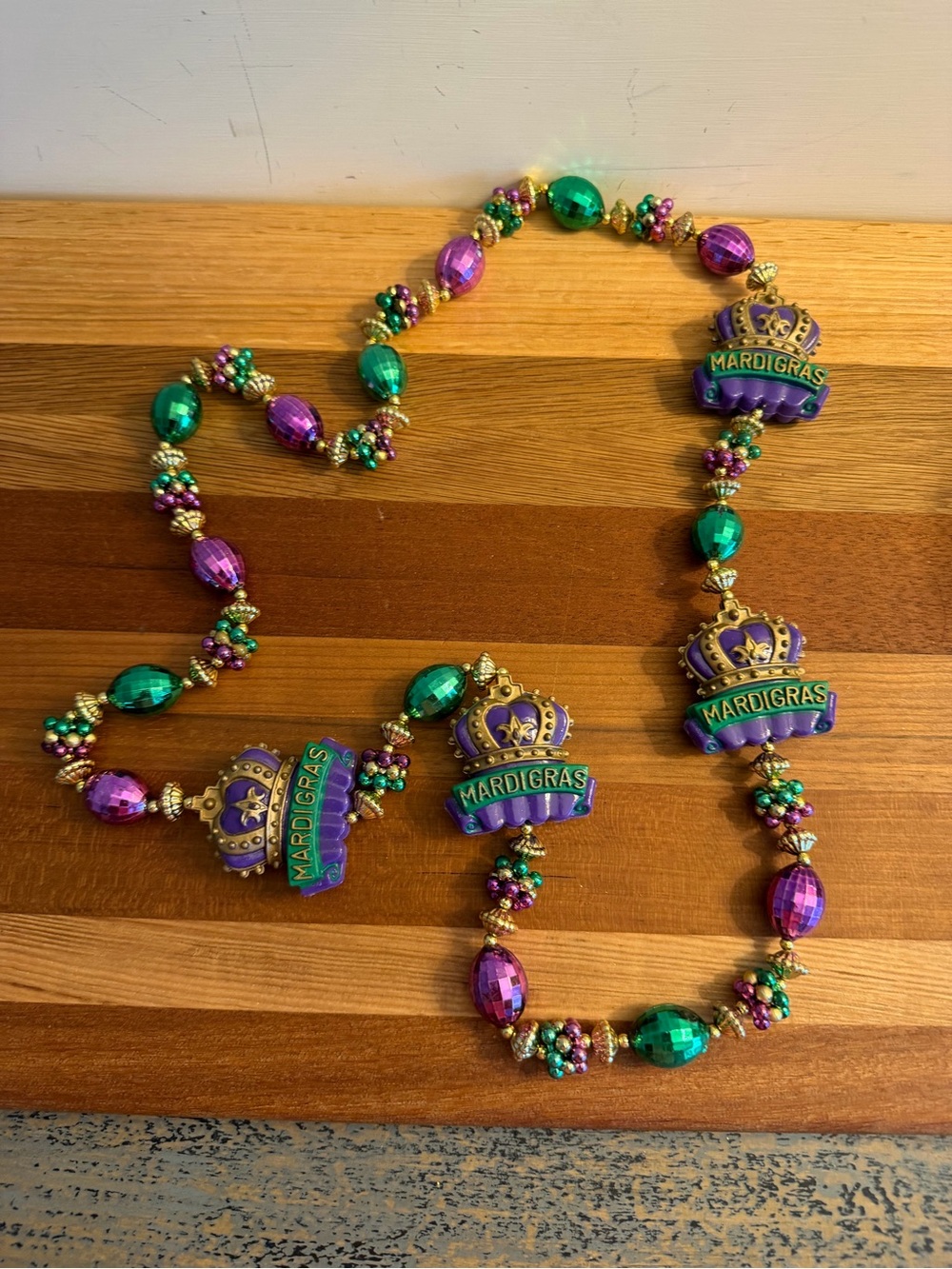 Mardi Gras Necklace Chunky 4 Crowns